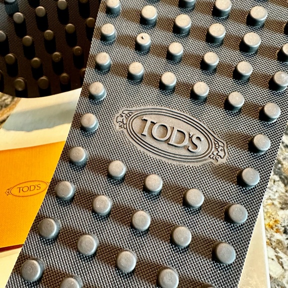 Men’s TOD’S Slides - Picture 6 of 7